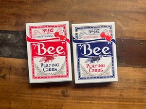 Limited Bee X Cherry Pair Playing Cards Red & Blue Cambric Finish Sealed ❤️❤️❤️ - Bild 1 von 2