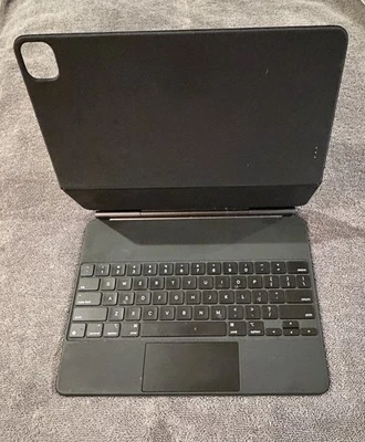 Teclado mágico Apple iPad modelo A2480 para iPad Pro 12.9 3ª 4ª y 5ª generación gris Foto 1 de 4