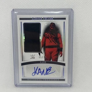 KANE 2024 NATIONAL TREASURES WWE CLUTCH FACTOR SIGNATURES JERSEY #d 05/75 CF-KNE - Foto 1 di 2