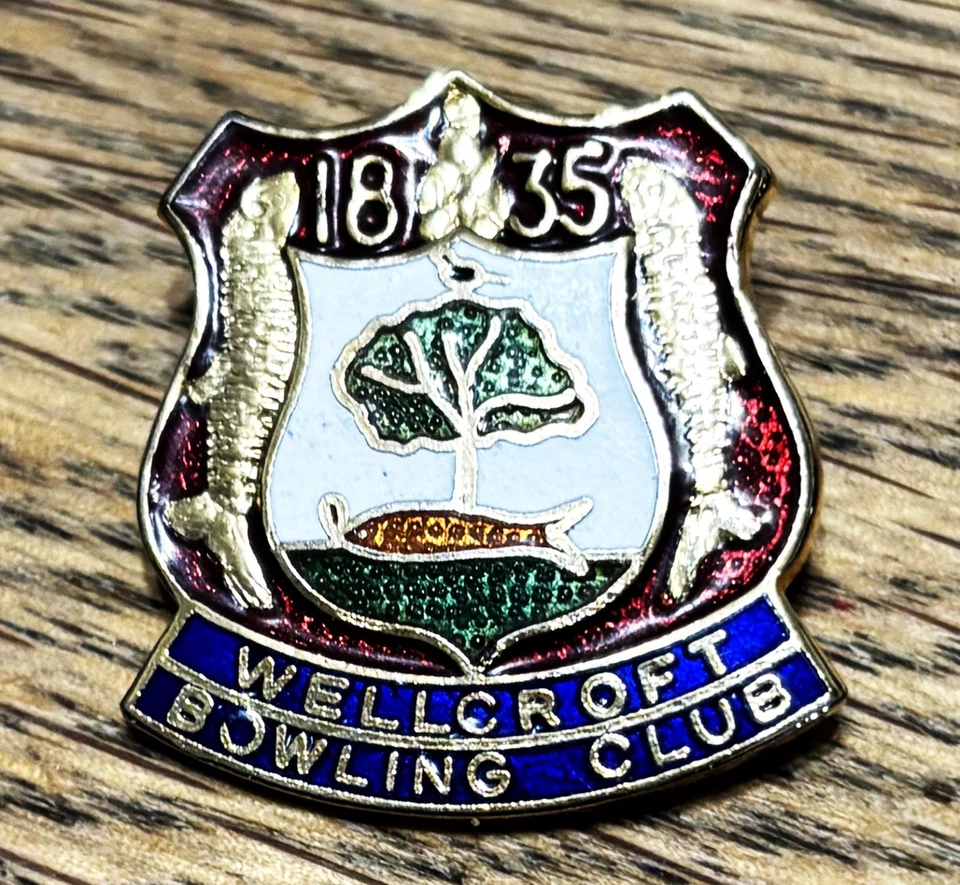 WELLCROFT GLASGOW (SCOTLAND) BOWLING CLUB FOUNDED 1835 ENAMEL BADGE - Image 1 of 1