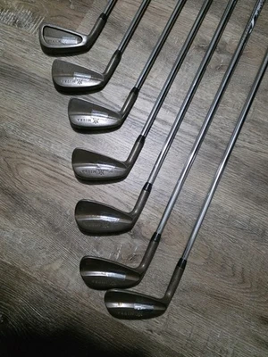 Hojas de torneo Lh Miura Raw 4-PW Foto 1 de 4