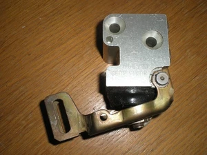 VW GOLF / VENTO rear brake pressure regulator (GENUINE VW) - Picture 1 of 3