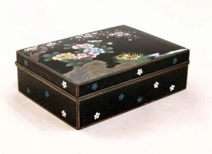 VINTAGE INABA SILVER-WASHED BRASS CLOISONNÉ ENAMEL BOX - Picture 1 of 17