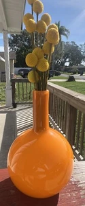 Jarrón moderno Mid-Century 10”H jarrón de vidrio amarillo/botella bulbosa - Imagen 1 de 9