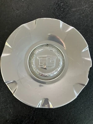Tapa central de rueda Cadillac STS CTS 2004-2011 17" 7 radios 9595437 plástico cromado Foto 1 de 4