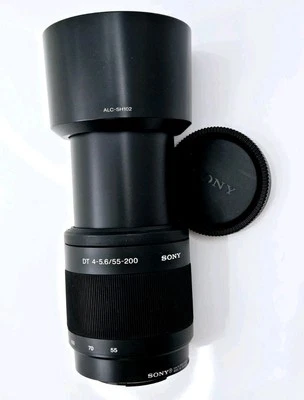 Sony SAL 55-200mm f/4.0-5.6 DT Lens with Sony Hood ALC-SH102 - Image 1 of 4