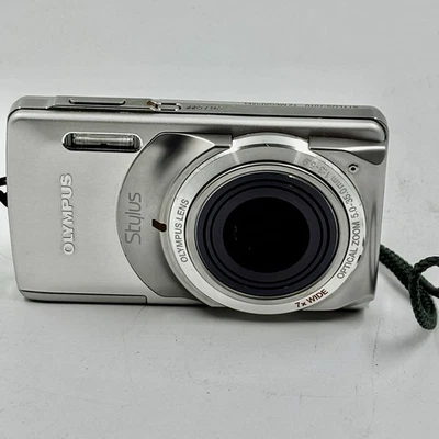 Cámara digital Olympus Stylus 7010 12 MP 7x zoom óptico ancho vista hipercristalina Foto 1 de 4