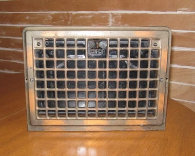 Antigua rejilla de registro de calor de salvamento artes y manualidades misión cobre acabado japonés Foto 1 de 4