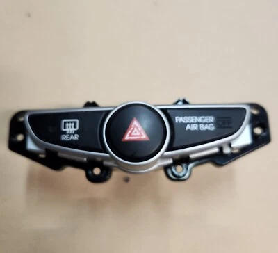 Interruptor de descongelación trasero luz de peligro de emergencia Hyundai Accent 2012-2017 OEM Foto 1 de 4