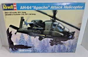 AH-64 Apache attack helicopter 1:32 scale Revell 4575 vintage sealed bags - Picture 1 of 2