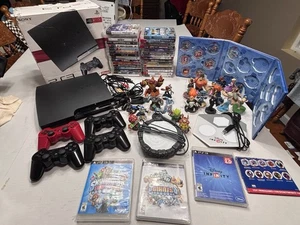 RIESIGES Sony PS3 Slim 120GB Konsole Bundle 34 Spiele 4 Controller Skylanders Disney - Bild 1 von 8
