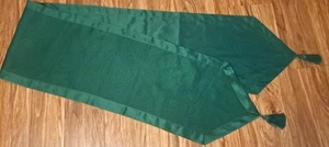 Green Table Runner Satin Trim W Tassels Pointed Dinner Party Elegant 88x14 - Picture 1 of 4