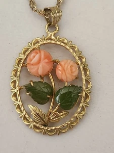 Vintage Halskette goldfarben Blumen Rosen Blätter rosa Koralle Anhänger - Bild 1 von 6