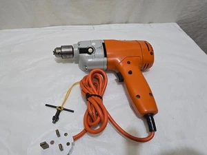 Black & Decker Drill Model D 520  uk Vintage with Jacobs chuck 1/16 to 3/8 /10mm - Picture 1 of 18