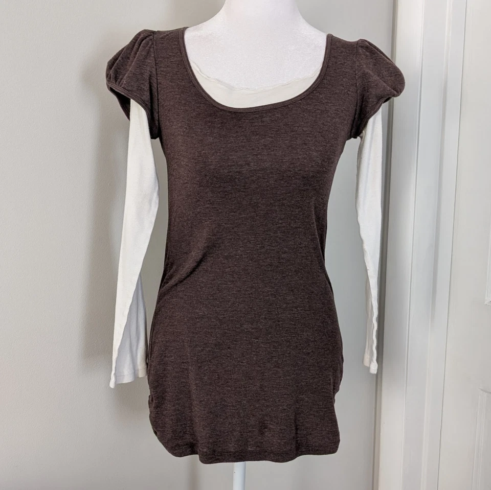 Top vintage Energie para mujer (JRs) Y2K extra grande ajustado en capas Bella Elena marrón Foto 1 de 4