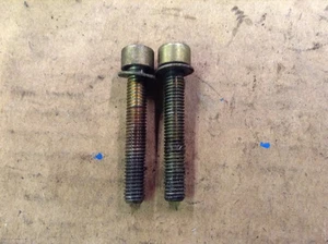 94 95 96 97 Mercedes Benz C280 Colector de admisión superior Pernos Cantidad 2 - Imagen 1 de 3