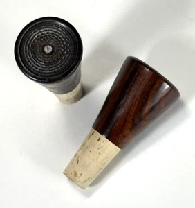 Par de tapones de palo de rosa torneados a mano MCM aceite de vino y vinagre - Imagen 1 de 6