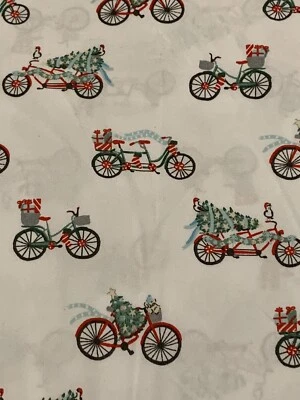 Juego de sábanas Cynthia Rowley Queen blancas con árboles de Navidad en bicicletas en muy buena condición ¡LINDO! Foto 1 de 4