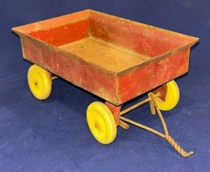 Vintage, Pressed Steel, Farm Wagon / Trailer (7 Inches Long, Missing 1 Wheel) - Picture 1 of 5