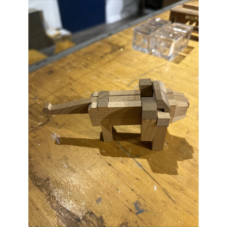 Quebra-cabeça japonês vintage - Quebra-cabeça de madeira - Leão de 4 pol. - Kumiki - Imagem 1 de 4