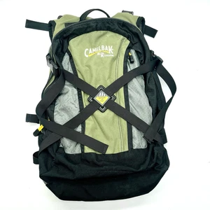 Mochila de hidratación Camelbak Rim Runner de colección hidratar o morir SIN VEJIGA - Imagen 1 de 9