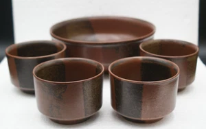 Vintage Iron Mountain Steinzeug Set 4 Schüsseln 4" & eine 8" Nancy Patterson Lamm - Bild 1 von 8