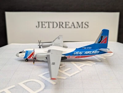 1/200 URAL AIRLINES ANTONOV AN-24B AÑOS 2000 COLORES RA-47187 HERPA Foto 1 de 4