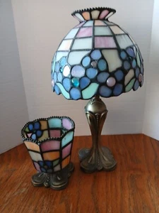 Hermosa lámpara vela luz té vitral hortensia azul PartyLite y votiva - Imagen 1 de 16