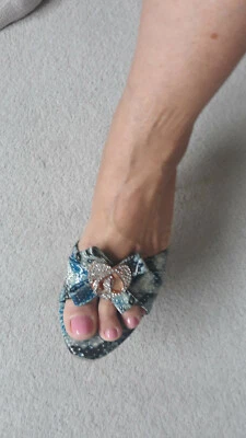 PLATFORM SANDALS MADE IN ITALY WITH TRANPARENT SOLE BLUE SNAKE PATTERNSz 39 VINT - Image 1 of 4