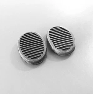 2x CLASSIC LANCIA FULVIA COUPE KUPPLUNGS- & BREMSPEDALABDECKUNGEN GUMMIS SET BRANDNEU - Bild 1 von 2