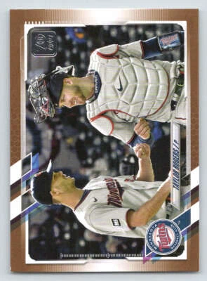 2021 Topps Update Gold #US215 Taylor Rogers /2021 (ref 223205) - Image 1 of 2