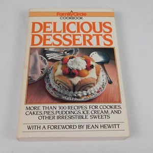 Family Circle Cookbook Delicious Desserts 1984 PB Cakes Pies Pudding Recipes VG - Imagen 1 de 12