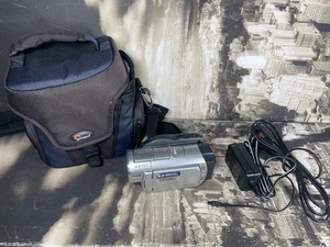 Sony DCR-DVD406E PAL DVD±R/RW Handycam Digital Video Camera Camcorder Recorder - Picture 1 of 10