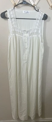 Vintage Christian Dior Nightgown With Lace Trim Buttons Lingerie Large SEE DESC - Image 1 of 4