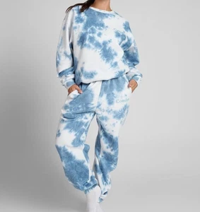 Comfrt Minimalist Two Piece Lounge Set in Wave Color Size MEDIUM NWT  - Picture 1 of 8