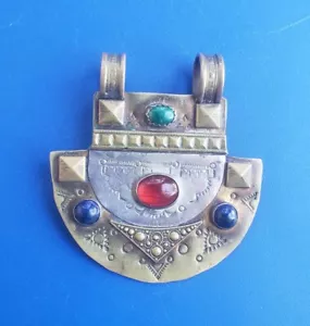 Ciondolo Vintage Firmato DL Bronzo Ottone India Nepal Tibet con Pietre Preziose - Foto 1 di 4