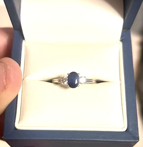 ANILLO AZUL NILO ORO BLANCO 18K 7MM X 5MM ZAFIRO AZUL Y DIAMANTES - Imagen 1 de 9