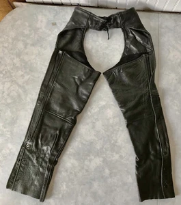 Schwarze Damen Motorrad Chaps XXS 27 Schrittlänge 38 Außennaht Leder Gallery - Bild 1 von 10