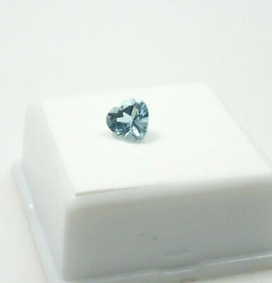 Santa Maria 海蓝宝石 1.30 克拉 + 6 毫米 - 心形 - 巴西散装宝石 — 第 1/4 张图片