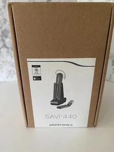 Plantronics Savi W440-M Black Ear-Hook Headsets - NEW! - Zdjęcie 1 z 3