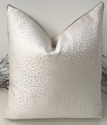 The Couture Cushion - The Ivory Mossimo - Style No. 20 - Image 1 of 4