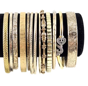 13 bracciali tono oro - strass testurizzati in rilievo vintage Lia Sophia - Foto 1 di 6