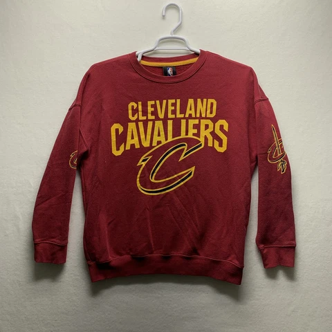 Cleveland Cavaliers Sweater Crew Neck Vintage Retro NBA Basketball Cavs Medium Cover
