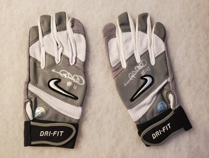 Gary Sheffield Game Used Batting Gloves (2). NY Yankee Era: Sheff-Authenticated. - Picture 1 of 8