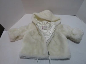 VTG CHILDS WEATHER TAMER FAUZ FUR WHITE ZIP UP JACKET W/HOOD SIZE 3/4 - Picture 1 of 8