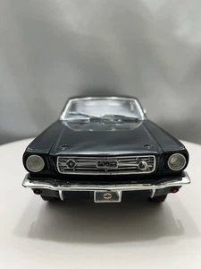 JOUEF EVOLUTION “Ford Mustang GT 350” HERTZ NERRA EDITION 1:18 3117 - Picture 1 of 16