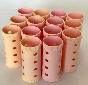 Vintage Wilhold MAGNETROLLEN 1-1/8" 14-TEILIGES SET ROSA KUNSTSTOFF NASSHAAR LOCKENWICKLER USA - Bild 1 von 14