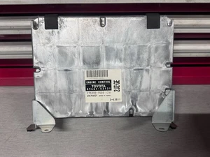 2001 Lexus IS300 Engine Computer ECM ECU 89661-53131 - Picture 1 of 2