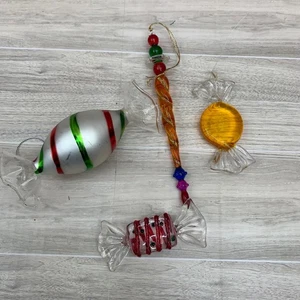 Juego de 4 adornos navideños de caramelo rojo verde remolino de hielo decoración navideña de colección - Imagen 1 de 5