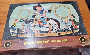 Vintage Howdy Doody Bean Bag Toss Game With All Pieces And Box Rare. ! - Picture 1 of 3